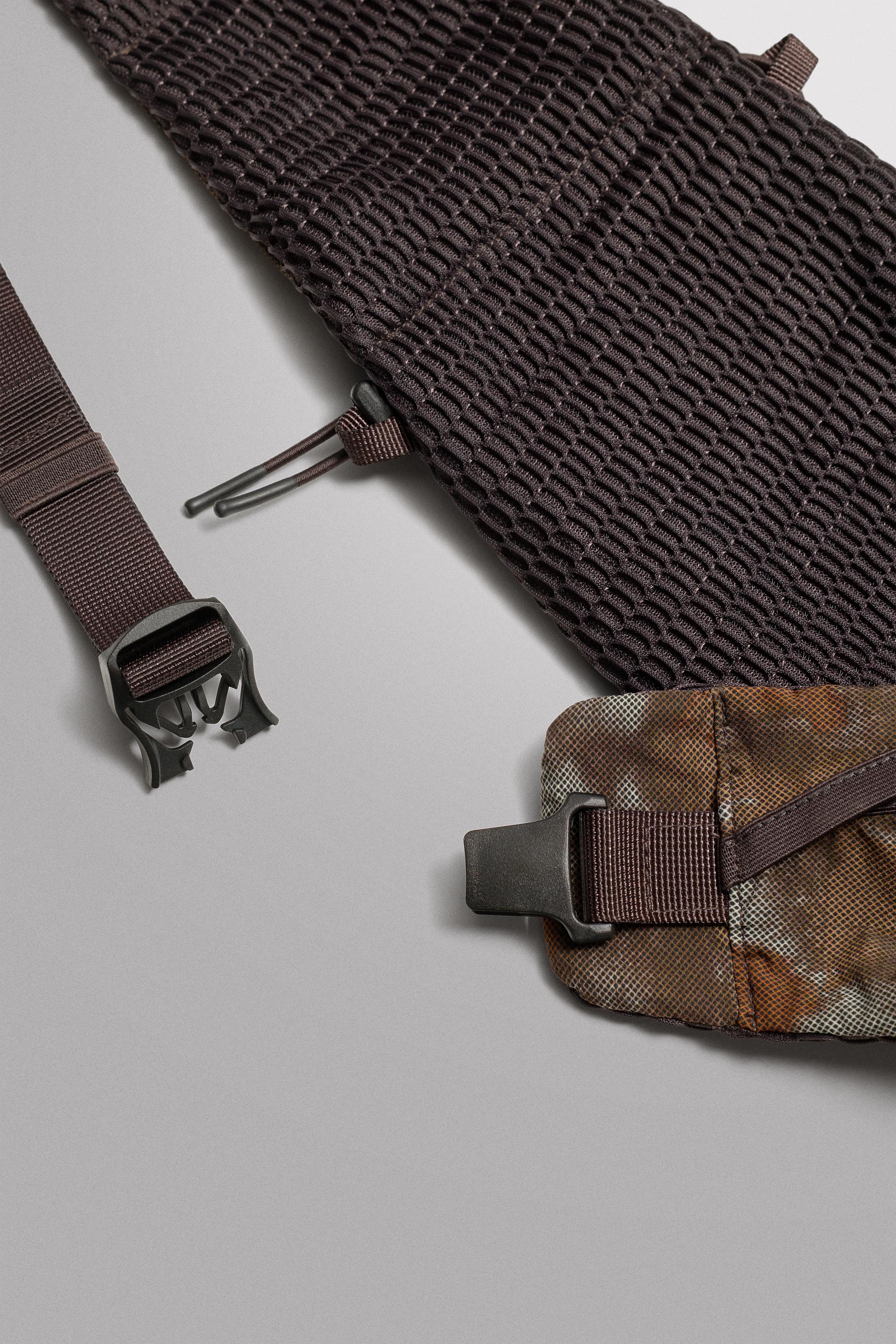 TECHNICAL SPORTS BELT BAG